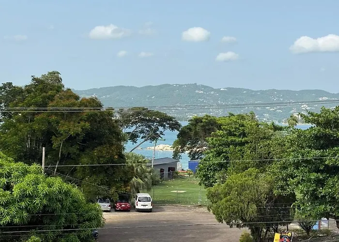 Apartamento Oceanfront Penthouse On The Hip Strip Montego Bay