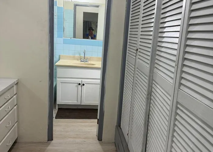 Oceanfront Penthouse On The Hip Strip Apartamento