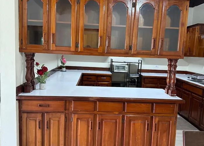 Oceanfront Penthouse On The Hip Strip Apartamento Montego Bay